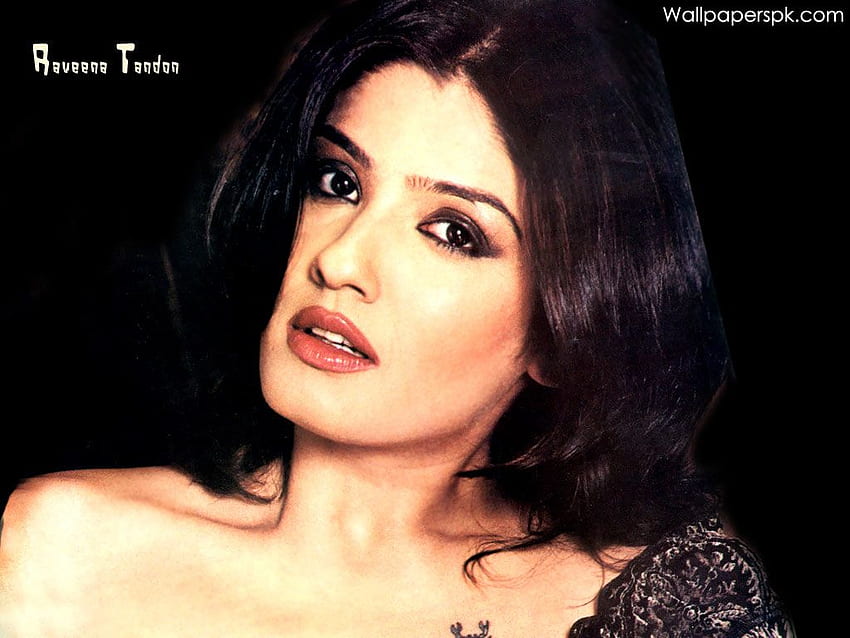 Raveena Tandon HD wallpaper