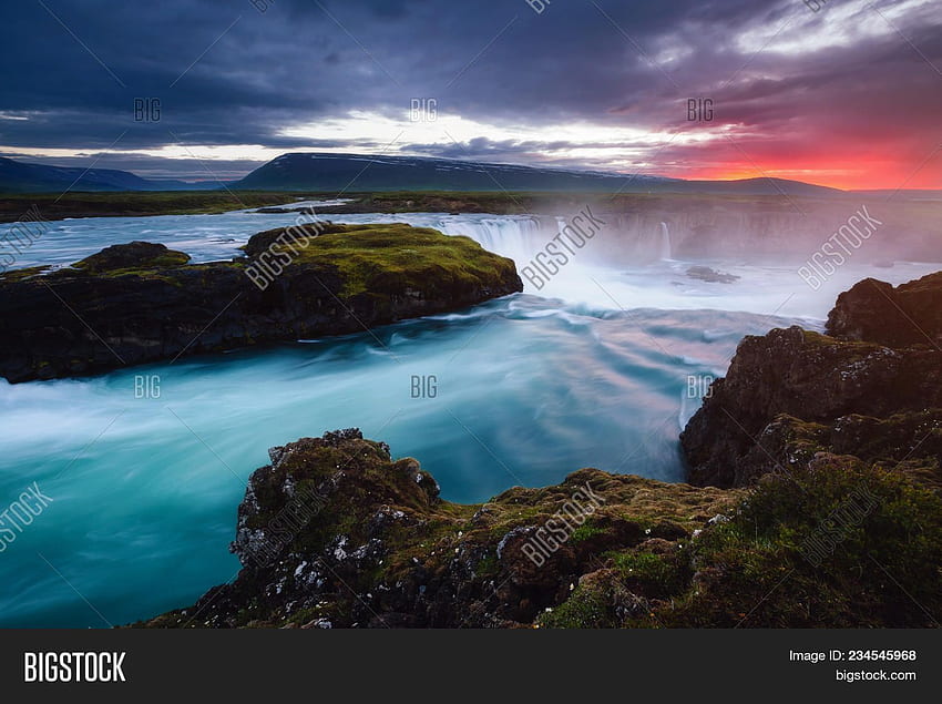 Amazing View Powerful & ( Trial), Iceland Big HD wallpaper