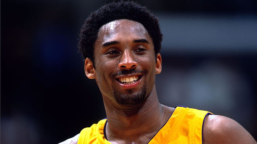 Lakers werden Berichten zufolge Kobe Bryants Trikot vor dem Warriors-Spiel im Dezember zurückziehen HD-Hintergrundbild