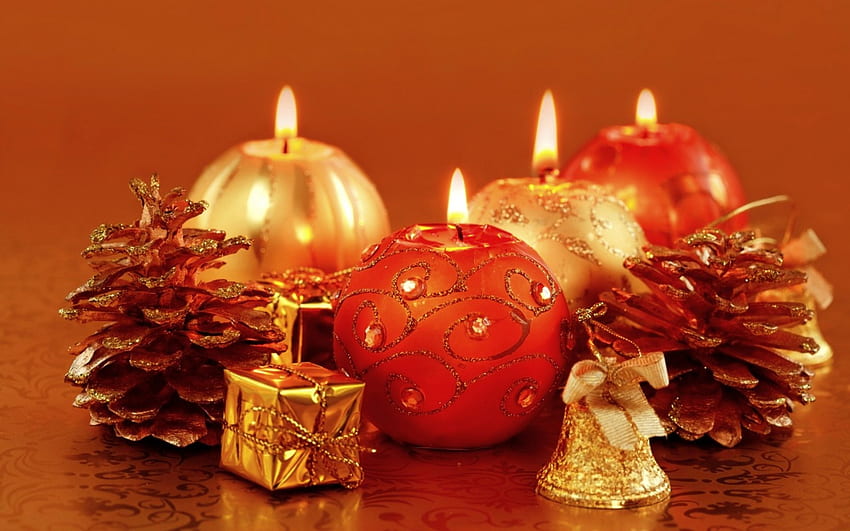 HOLIDAY LIGHTS, holiday, cones, candle, christmas, decorations, candles, gold, new year HD wallpaper