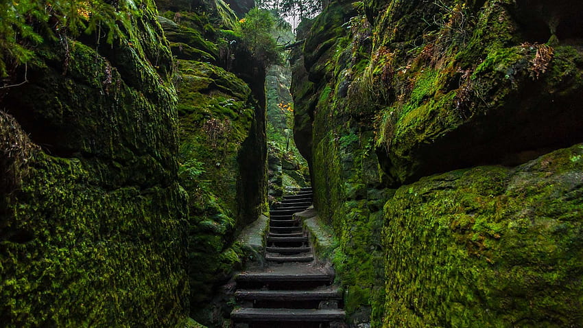 Steine ​​Wanderweg in den Bergen IPhone 4 4S , Hintergrund HD-Hintergrundbild