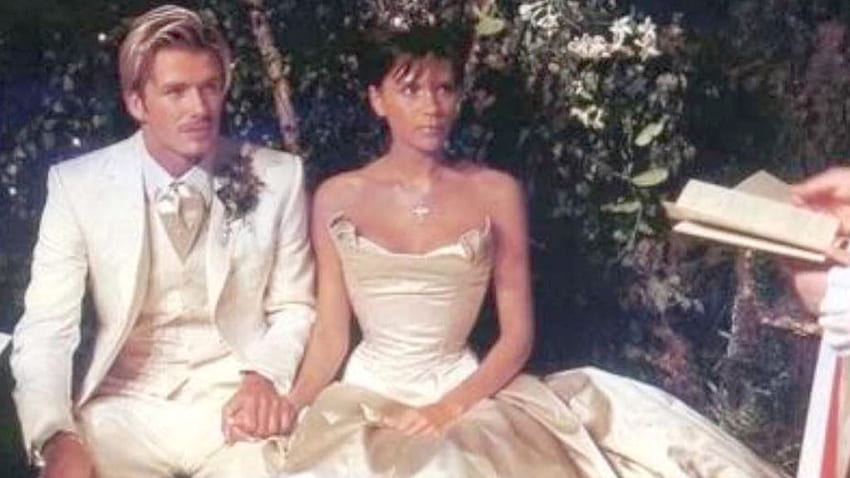 David and Victoria Beckham share throwback wedding on 17th anniversary, David Beckham and Victoria HD wallpaper