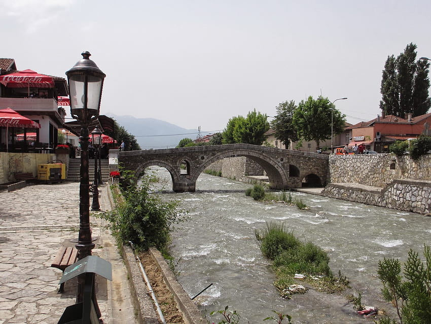 Cannundrums: Caffe Bar Arasta - Prizren, Kosovo fondo de pantalla