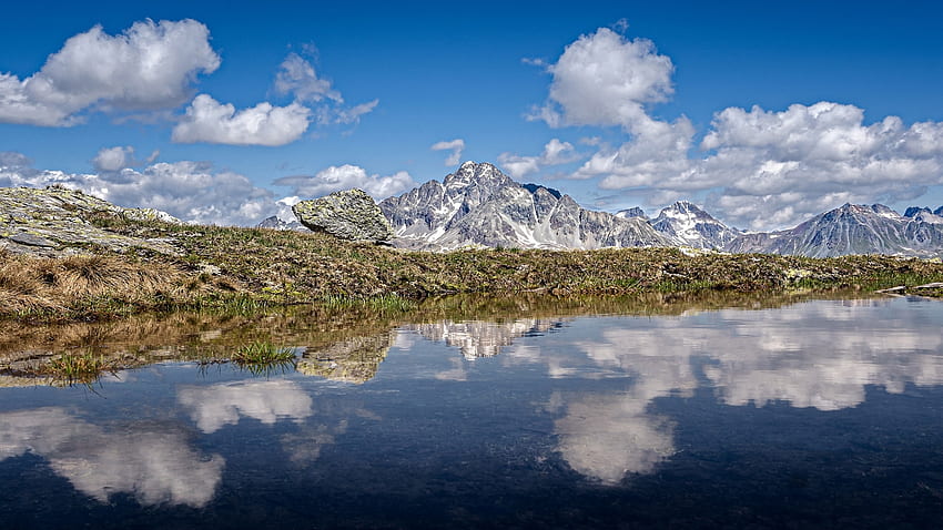 Engadine, Suisse, eau, reflets, paysage, nuages, ciel, Alpes, montagnes Fond d'écran HD
