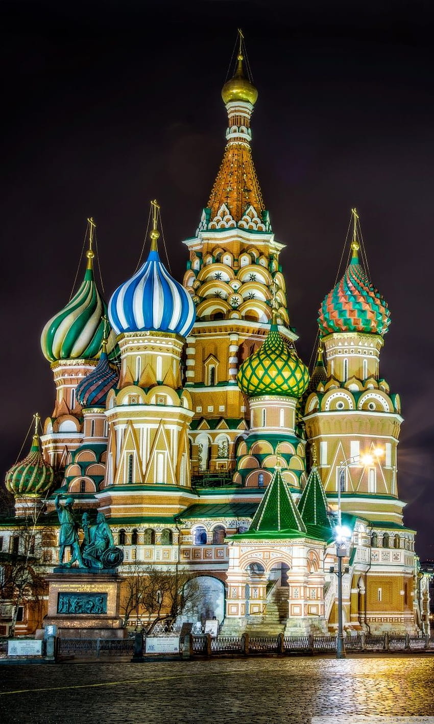 Saint Basil's Cathedral, Moscow, Russia HD phone wallpaper