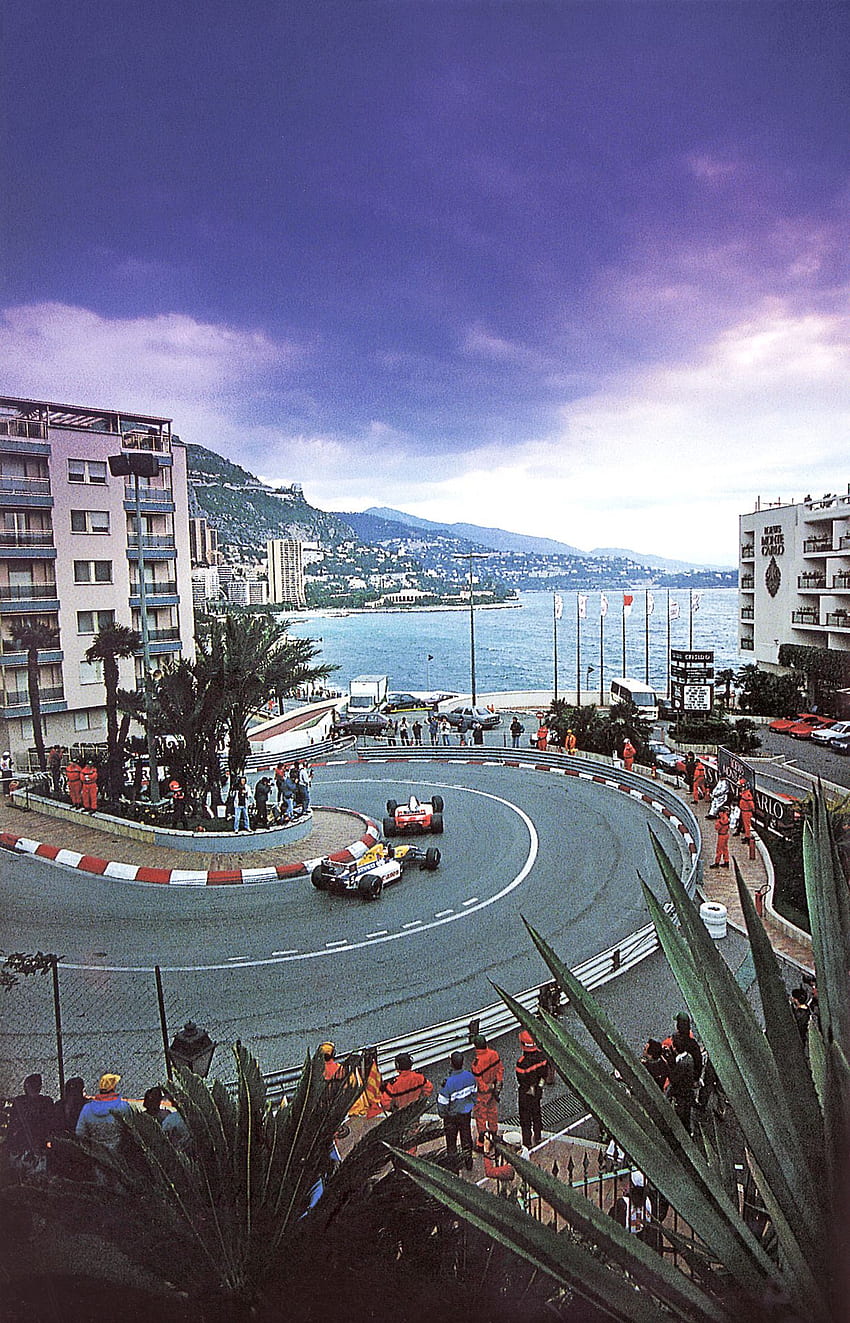 アイルトン セナ (ホンダ マールボロ マクラーレン) がナイジェル マンセル (キャノン ウィリアムズ チーム) を抑えた '92 モナコ グランプリ : formula1 HD電話の壁紙