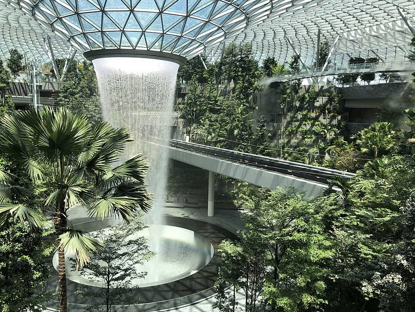 Safdie Architects tarafından tasarlanan, Singapur'un Changi Havalimanı'ndaki en son gelişme olan Jewel Changi yalvaracak. Kapalı şelale, Singapur changi havaalanı, Changi HD duvar kağıdı