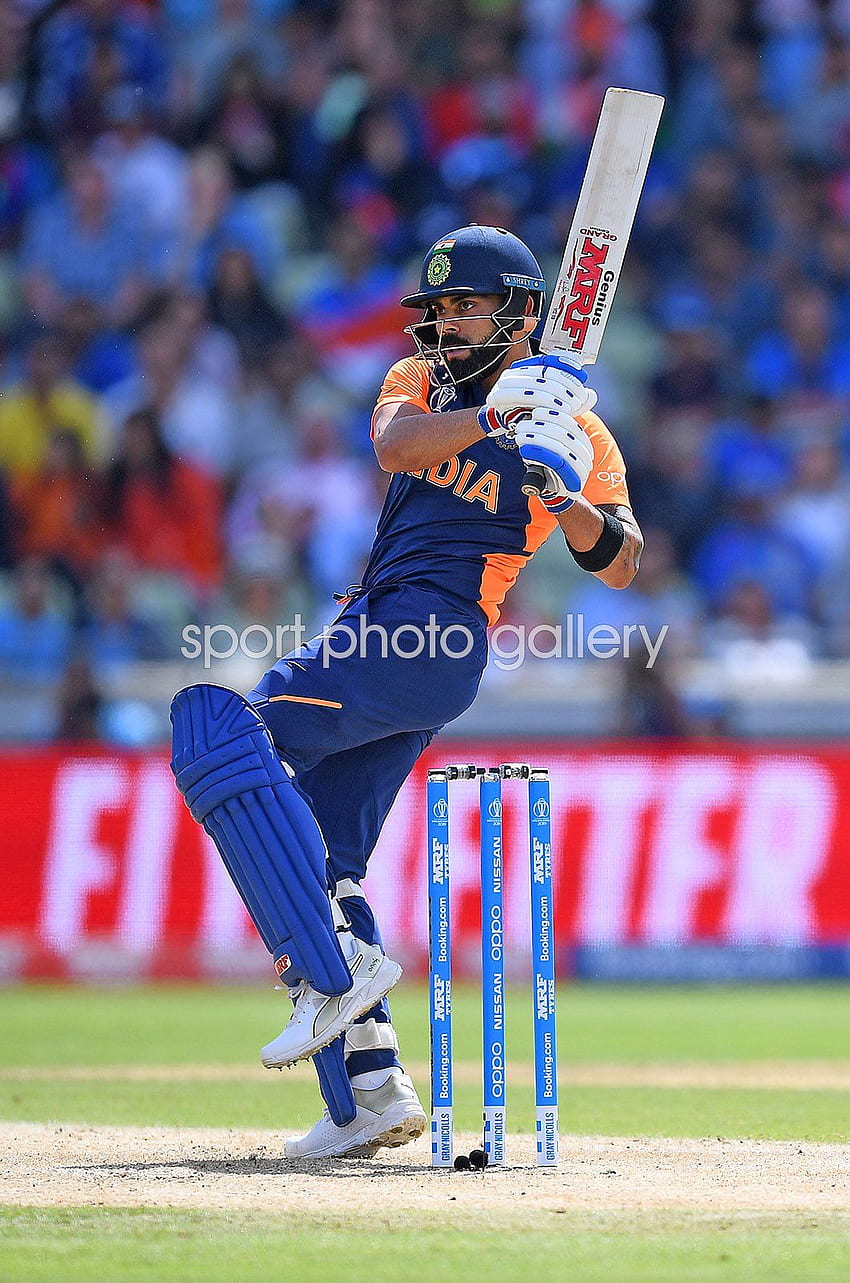 Virat Kohli India v Inglaterra Edgbaston World Cup 2019 . Carteles de críquet, bateo de Virat Kohli fondo de pantalla del teléfono