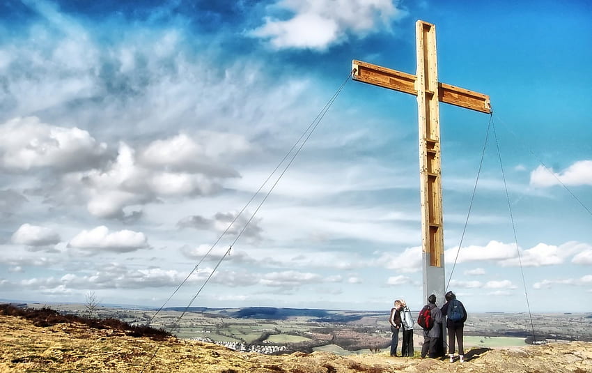 easter cross at whaefe valley england, valley, cross, hikers, mountain top, sky HD wallpaper