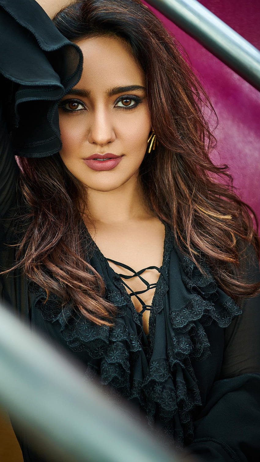 Neha Sharma, atriz de Bollywood Papel de parede de celular HD