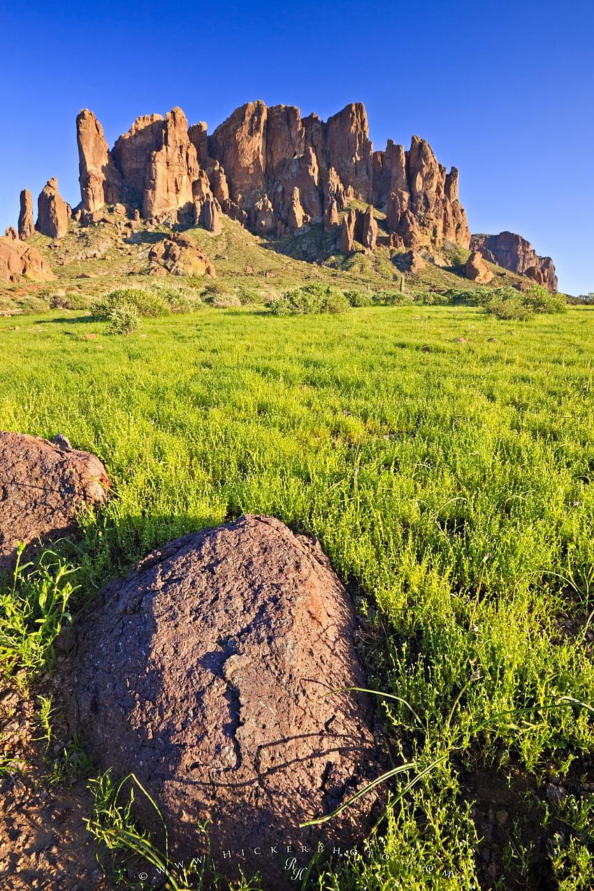 background: Superstition Mountains Arizona HD phone wallpaper