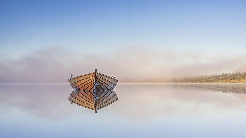 Łódź na Foggy Lake, łódź, mgła, ranek, jezioro Tapeta HD