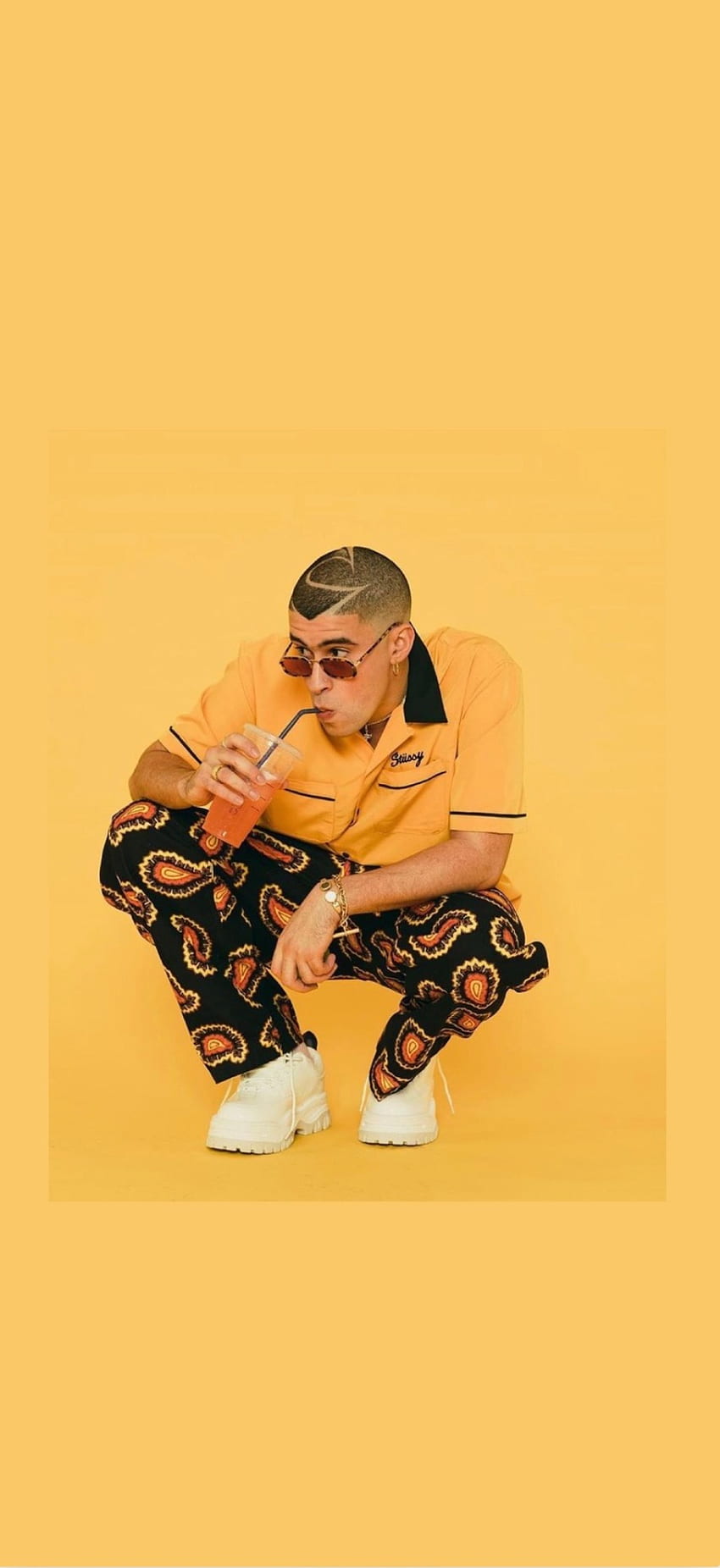LOCKSCREENS, BAD BUNNY \\ REQUESTED I don't own or take any, Bad Bunny Albums HD phone wallpaper