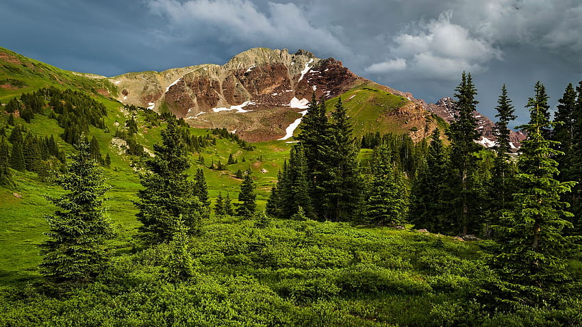 Rocky Dağları'ndaki yeşil vahşi alanlar, Colorado, bulutlar, ağaçlar, manzara, kayalar, ABD HD duvar kağıdı