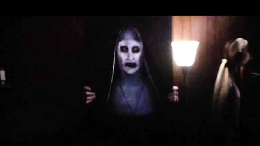 Valak-Porträt attackiert Lorraine Warren - The Conjuring 2, Valak Painting HD-Hintergrundbild