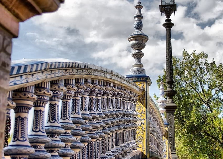 Seville Spanish Expo Парапети, мост, стълбове, небе, парапети HD тапет