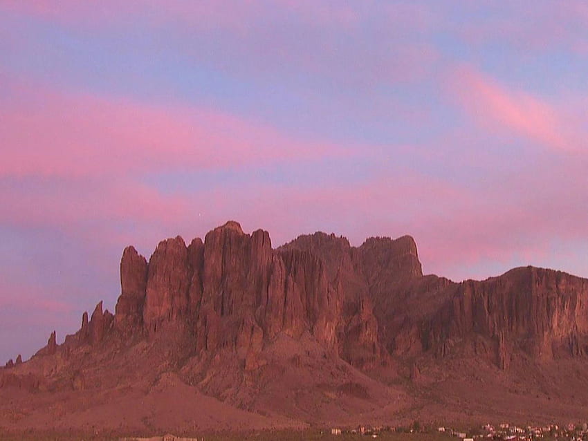 Watch Mysteries of the Superstition Mountains HD wallpaper