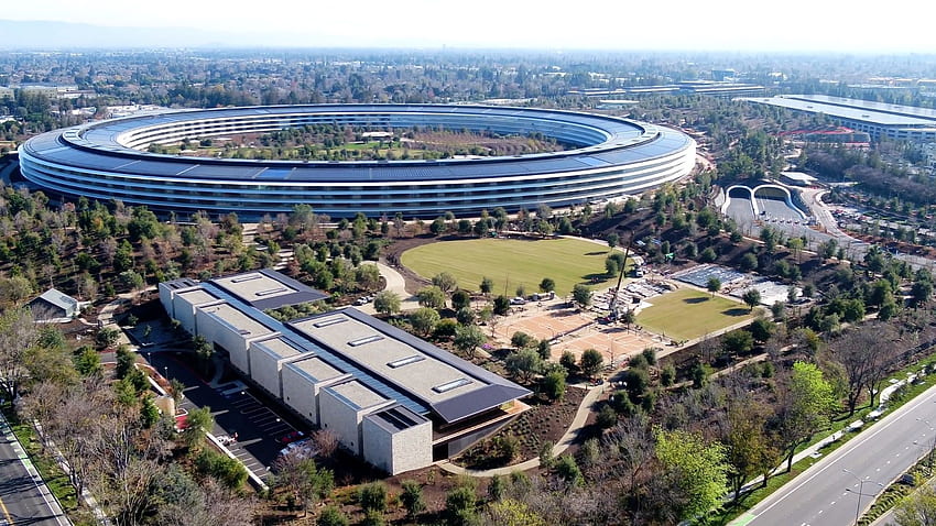 Take a look around Apple's 'spaceship' HQ where the iPhone X was launched. A vista, Arquitetura futurista, Arquitetura, Apple Park HD wallpaper