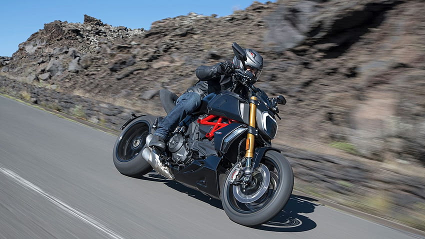 New Ducati Diavel The Maxi Naked Powerful And Muscular Hd