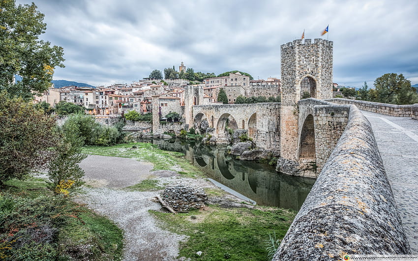 Besalú Medieval Village (Catalonia) ❤, Medieval Town HD wallpaper