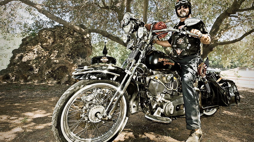 Тапети за класически мотоциклет Harley Davidson, готин мотоциклетист HD тапет