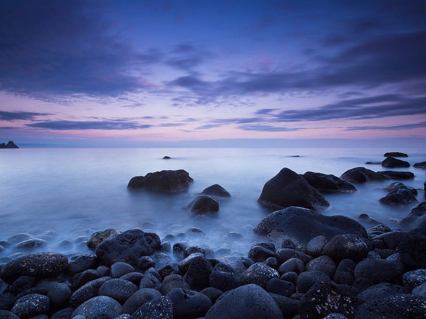 Italy Aci Catena Sea Coast With Rocks, Calm Sea, Dark Cloud, Calming Sea HD wallpaper