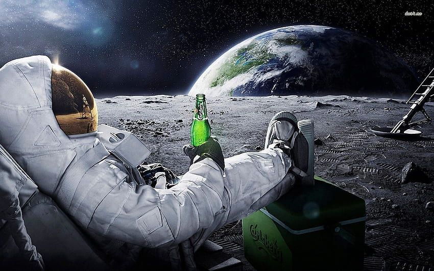 Astronauta bawiący się Carlsbergiem na Księżycu Sztuka cyfrowa, 6K Tapeta HD