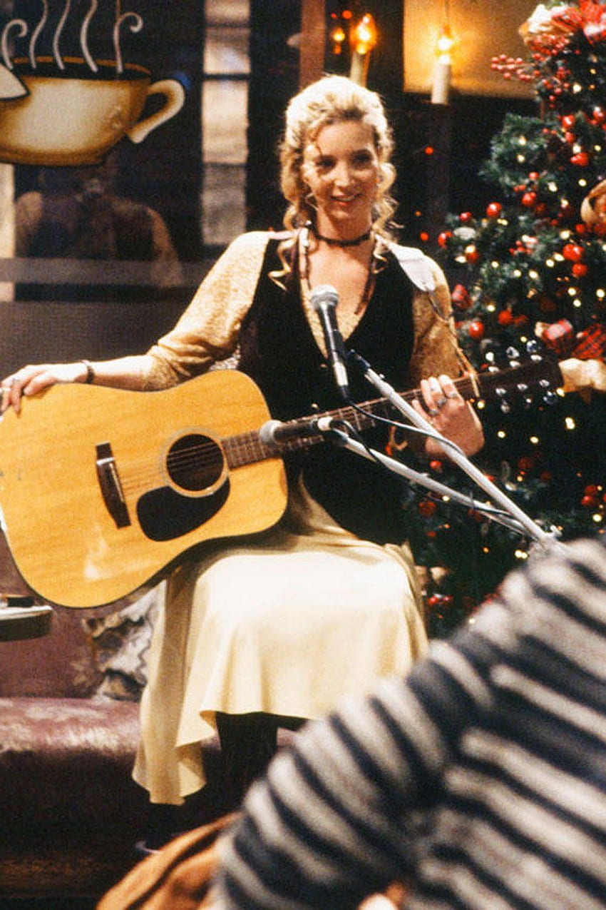 Kooky Phoebe Buffay Fashion Moments You Forgot You Were Obsessed With on Friends. Friends season, Friends tv, Friends season 1 HD phone wallpaper