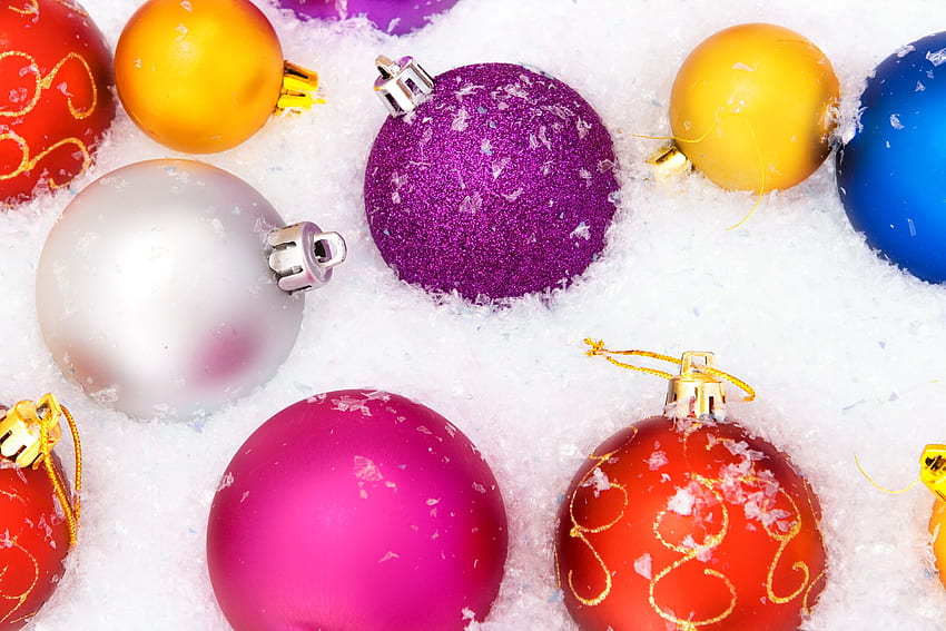 Colourful balls, winter, holidays, graphy, cute, balls, garland, snow, ball, christmas, red, decorations, colourful, lovely, new year HD wallpaper