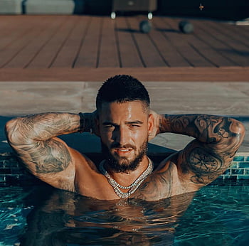 Won a Latin Grammy Award-Maluma wallpaper - DoraWang Blog | Latin grammy  award, Grammy awards, Beautiful men faces