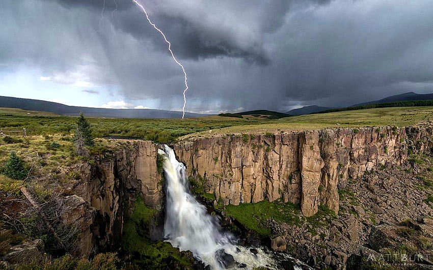 Tempestade em North Clear Creek Falls, Colorado, rio, relâmpago, trovoada, nuvens, céu, penhasco, EUA papel de parede HD