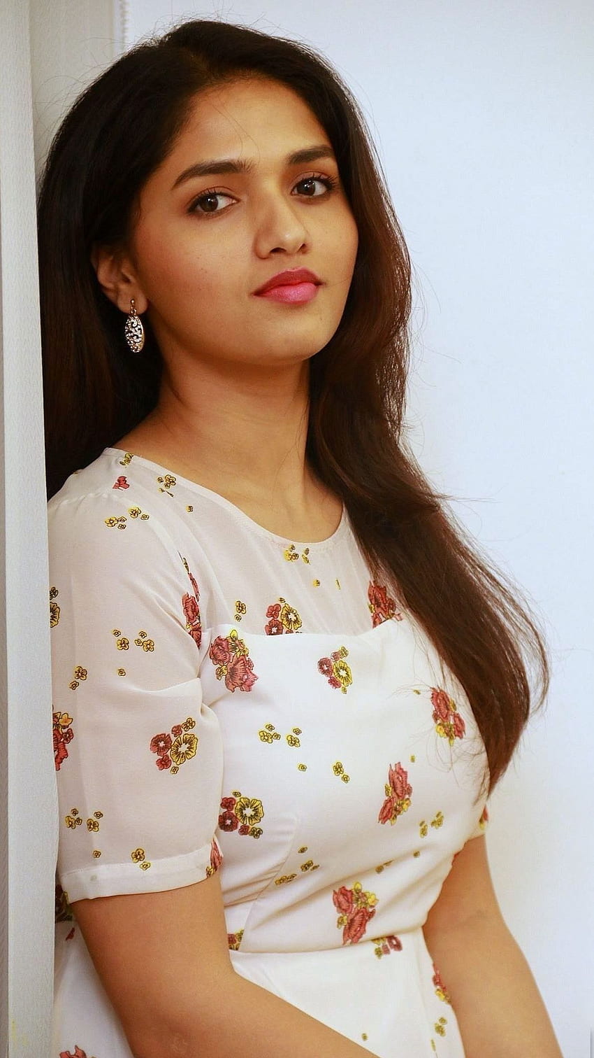 Sunaina, actriz tamil, modelo, cara linda fondo de pantalla del teléfono