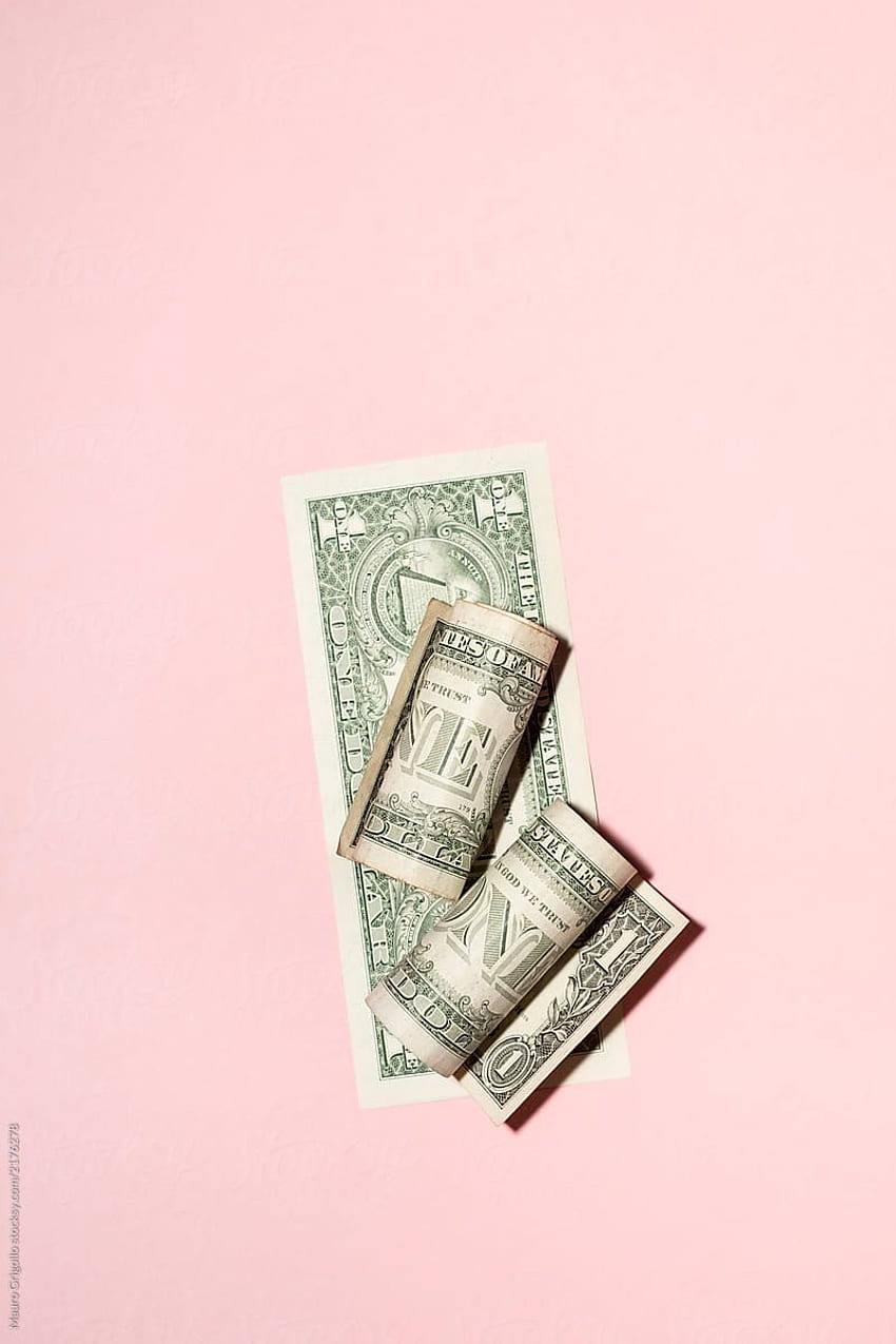 US Dollar Bills On Pink Background oleh Mauro Grigollo untuk Stocksy United. iPhone uang, latar belakang merah muda, latar belakang uang wallpaper ponsel HD