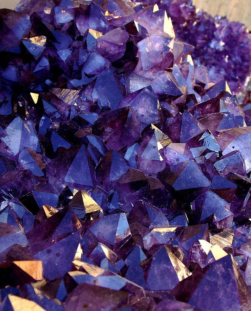 Biru Ungu Merah: Amethyst Crystals // kristal biru kristal mineral batu permata makro amethyst spesimen booth merah ungu. Kristal, Abstrak, latar belakang, Permata Ungu iPhone wallpaper ponsel HD