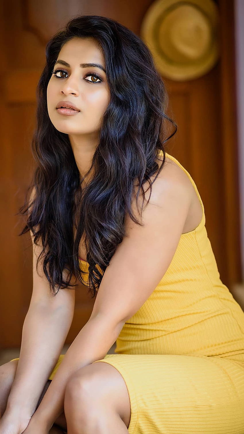 Ramya Krishnan, attrice kannada Sfondo del telefono HD
