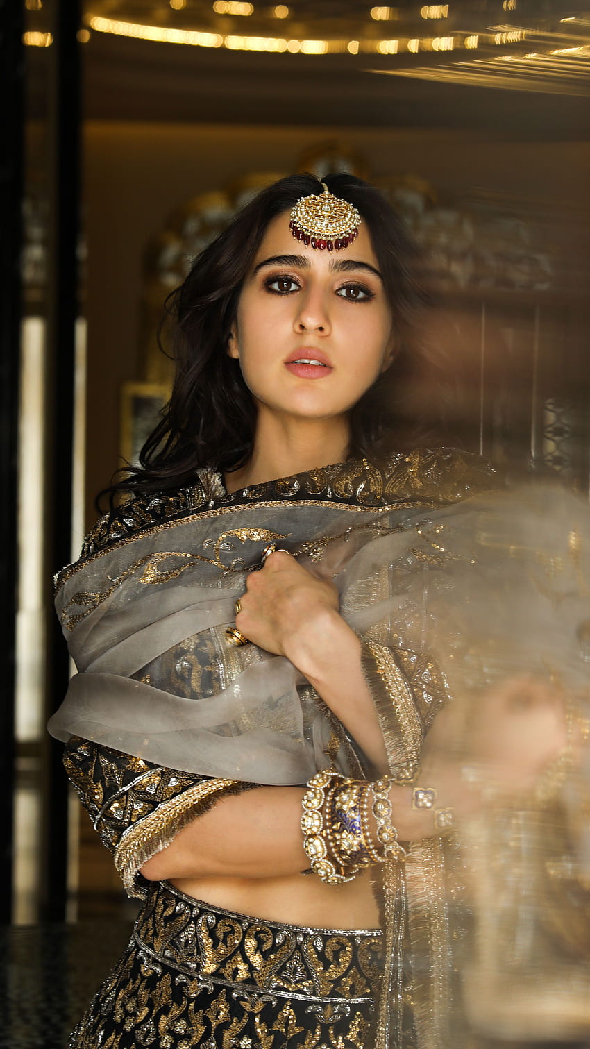 Sara Ali Khan, actriz de Bollywood, modelo fondo de pantalla del teléfono