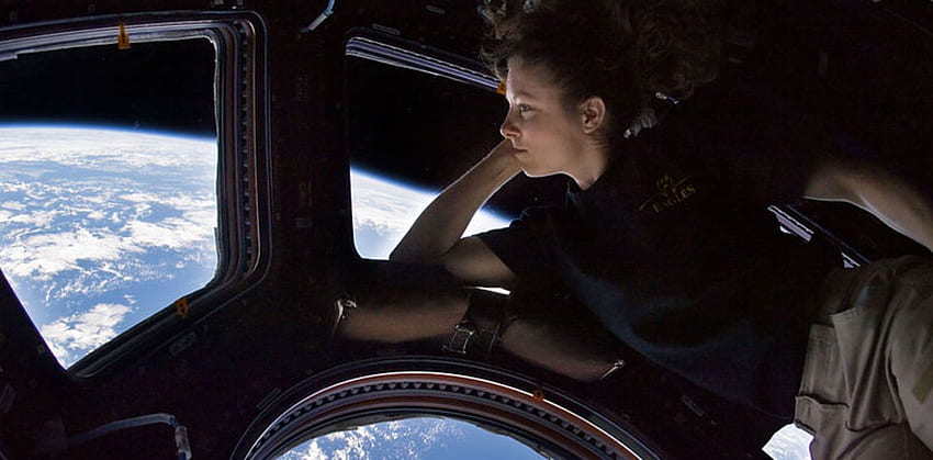 Jak kobiety radzą sobie z okresami w kosmosie, astronautka Tapeta HD