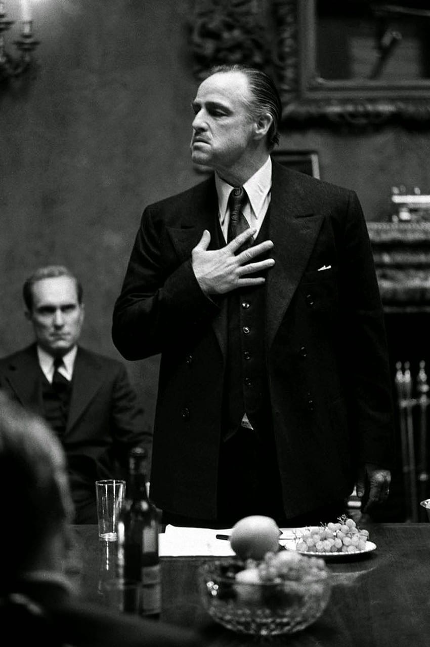 The Godfather - behind the scenes (964×1449). Don vito, Vito Corleone HD phone wallpaper