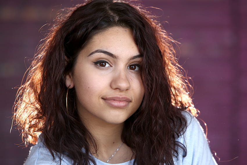 Alessia Cara on Her School Days: I Didn't Have Friends HD wallpaper