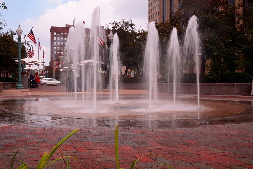 Downtown Falls, obras hidráulicas, centro de la ciudad, aspersor, corriente de agua, cantón de ohio fondo de pantalla