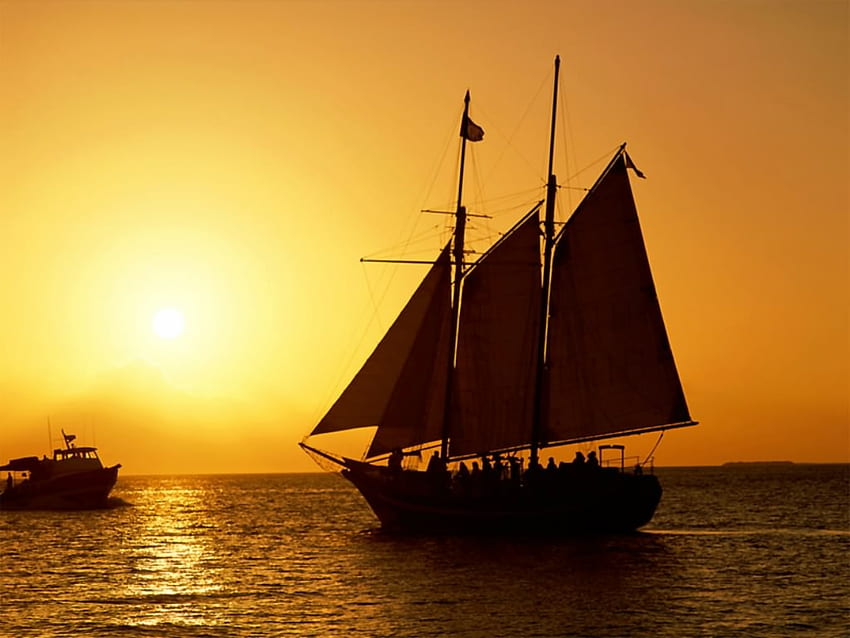 navigare in mare al tramonto, mare, barca, natura, barca a vela, acqua, tramonto Sfondo HD