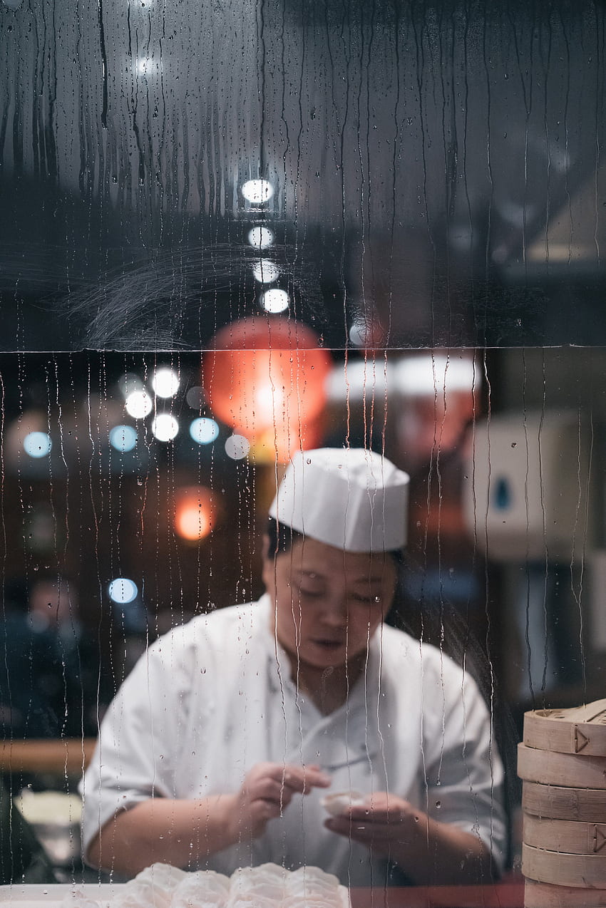/ restaurant kitchen chef and window, Cooking Chef HD phone wallpaper