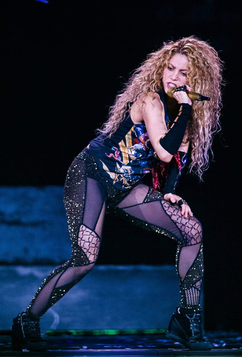 SHAKIRA Performs At El Dorado World Tour In Amsterdan 06 09, Shakira In Concert: El Dorado World Tour HD phone wallpaper