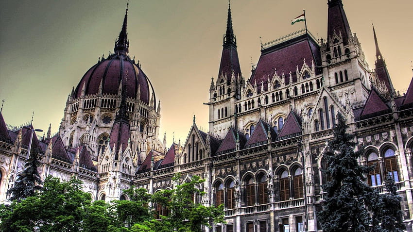 ブダペスト ハンガリーの国会議事堂、木々、建物、政府、塔 高画質の壁紙