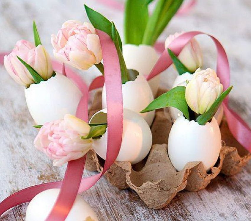 Wielkanocna dekoracja z tulipanami, martwa natura, dekoracja, Wielkanoc, tulipany, jajka Tapeta HD