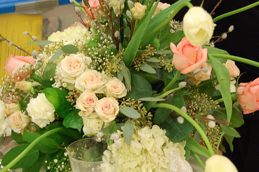 Easter flowers, table, roses, beautiful, flowers, arrangement HD wallpaper