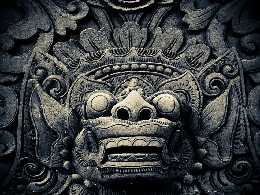 God Barong Statue Carved in Wood – Arte & Sintonia