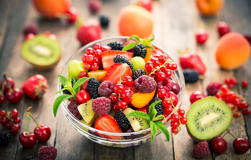 berries, raspberry, kiwi, strawberry, fruit, currants, salad, dessert, fruit salad for , section еда, Fresh Salad HD wallpaper