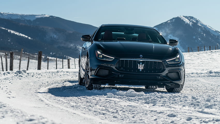 Maserati Ghibli in the snow Ultra . Background . HD wallpaper