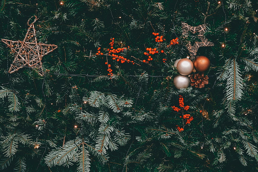 Holidays, Cones, Decorations, Berries, Christmas Tree, Garland, Balls, Garlands HD wallpaper